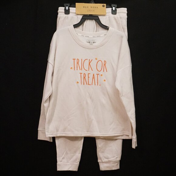 Rae Dunn 2 Piece Sweatsuit Set Sea Salt Trick or Treat Halloween Women’s Medium - Picture 1 of 7